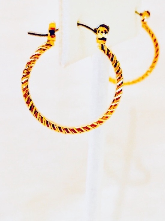 Jewelry - 14KT Gold Ridged Hoop Earrings